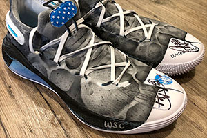 Stephen Curry's 'Moon Landing' sneakers on eBay STEM | collectSPACE