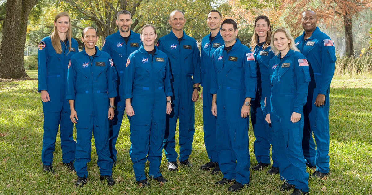 NASA's new astronaut candidates report to Houston to begin training - collectSPACE.com