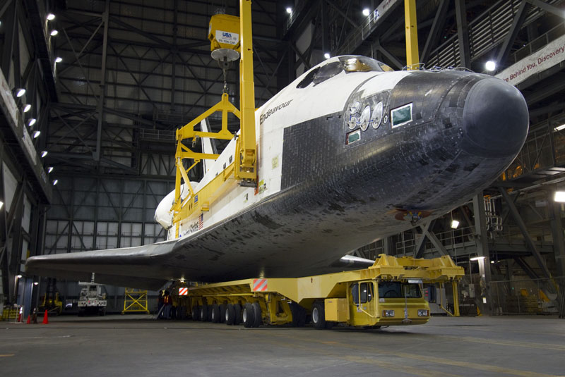 Space shuttle Endeavour's final path to the pad