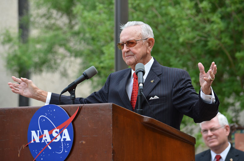 NASA names Mission Control after first flight director