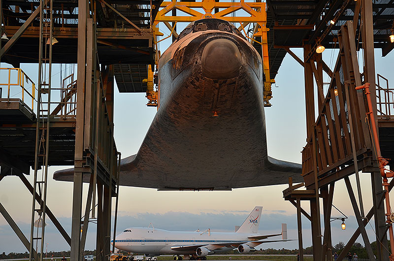 Space shuttle Discovery mated to jumbo jet for ride to Smithsonian