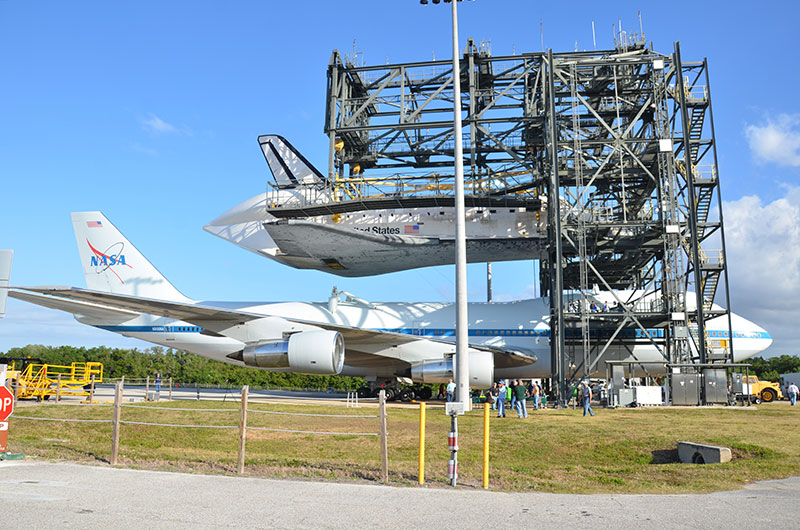 Space shuttle Discovery mated to jumbo jet for ride to Smithsonian