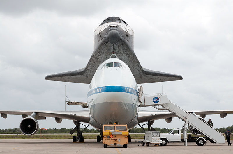 Space shuttle Discovery mated to jumbo jet for ride to Smithsonian