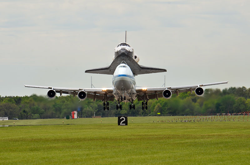 Space shuttle Discovery lands in Washington for Smithsonian display