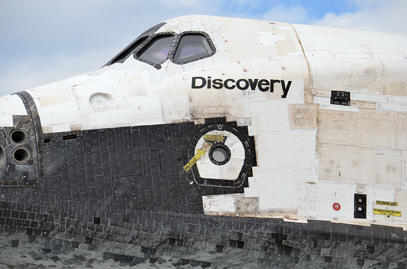 Space shuttle Discovery lands in Washington for Smithsonian display