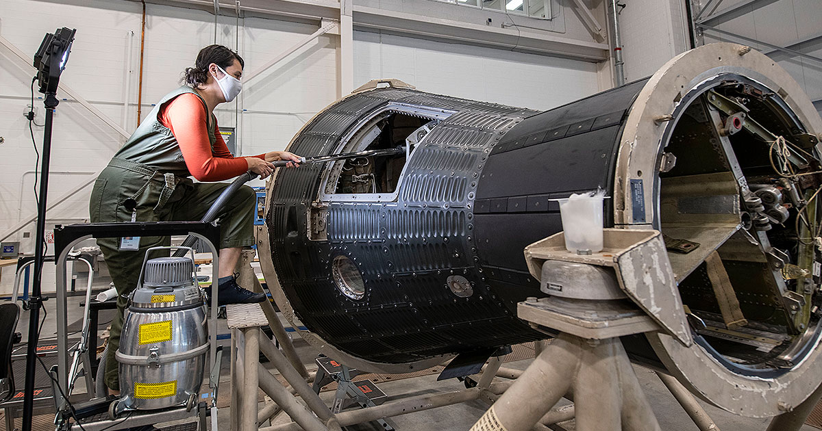 Smithsonian inspects first US astronaut's space capsule, suit 60 years on |  collectSPACE