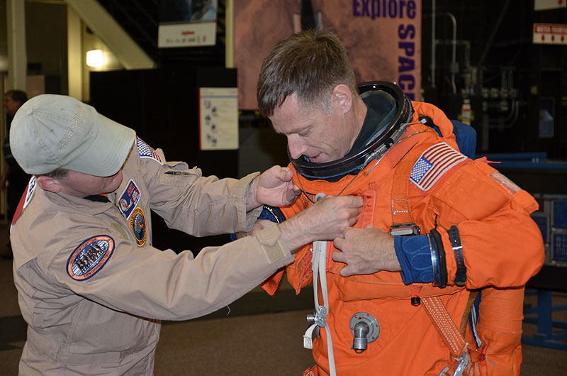 'The Final Four' train for last space shuttle mission