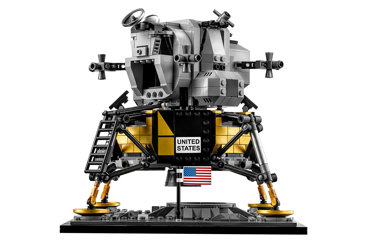 lego space lander