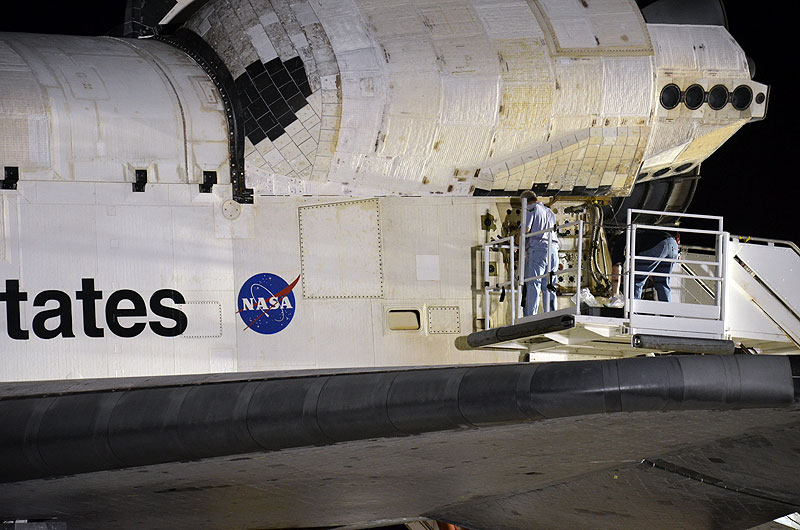 Post-last-landing walkaround of space shuttle Endeavour