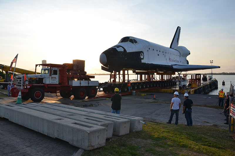 Sunday drive: Space shuttle replica's road trip to Space Center Houston