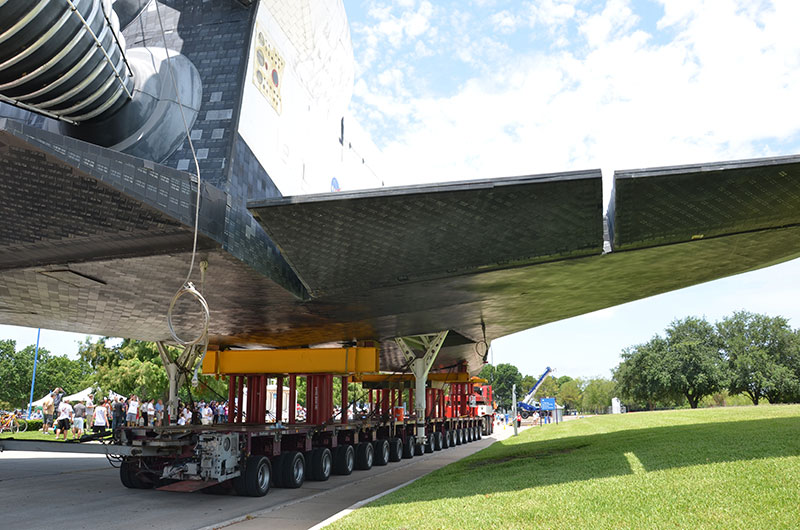 Sunday drive: Space shuttle replica's road trip to Space Center Houston