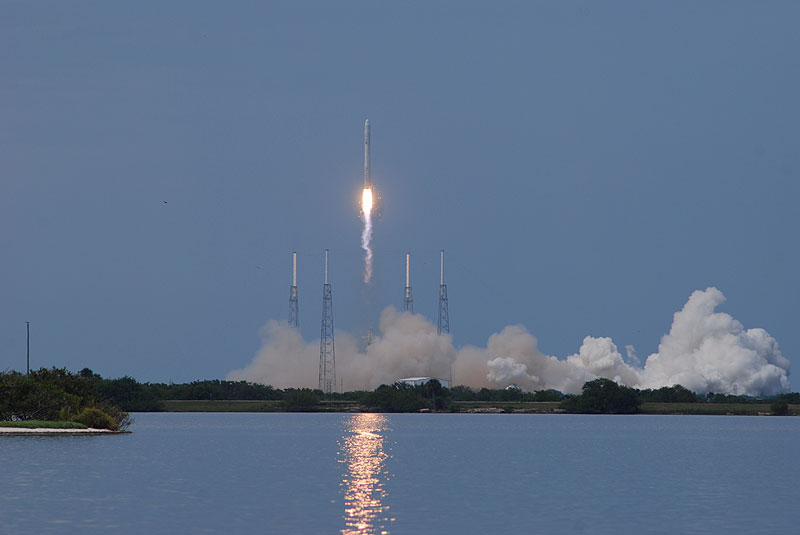 Inaugural SpaceX Falcon 9 soars into orbit