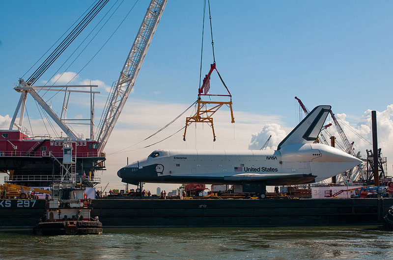 Space shuttle at sea: Enterprise sails for NYC's Intrepid, via New Jersey