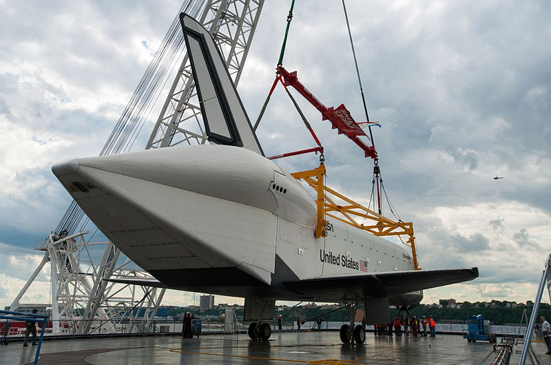 Space shuttle at sea: Enterprise sails for NYC's Intrepid, via New Jersey