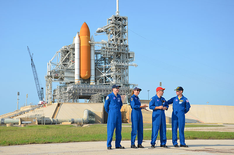 Final space shuttle crew rehearses for launch day