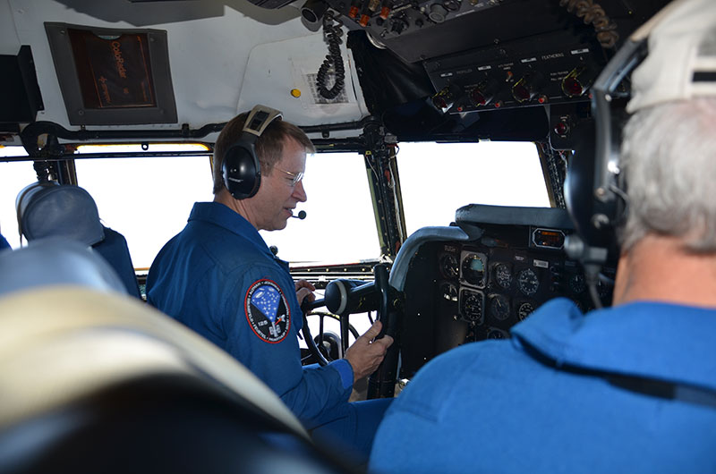 In-flight exclusive: Astronaut soars with Seattle's space shuttle trainer