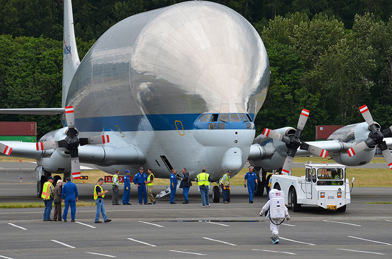 NASA space shuttle trainer lands at Seattle's Museum of Flight