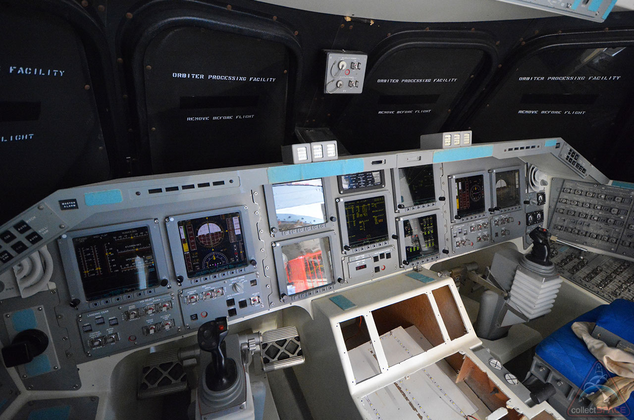 Photos Inside Independence Houston S Space Shuttle Replica