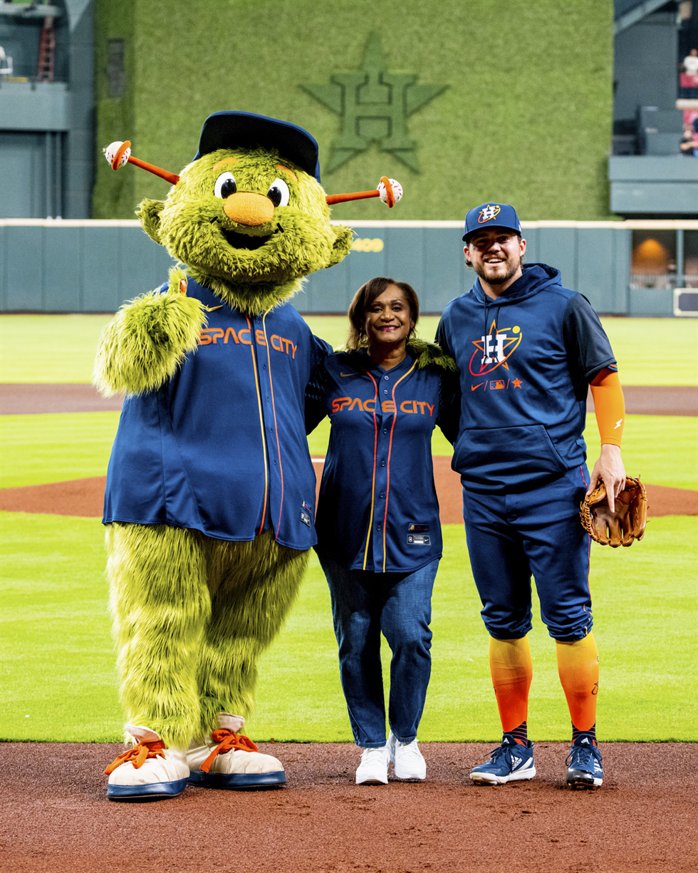 PHOTOS: Houston Astros unveil 13-foot spaceman sculpture at Minute Maid Park