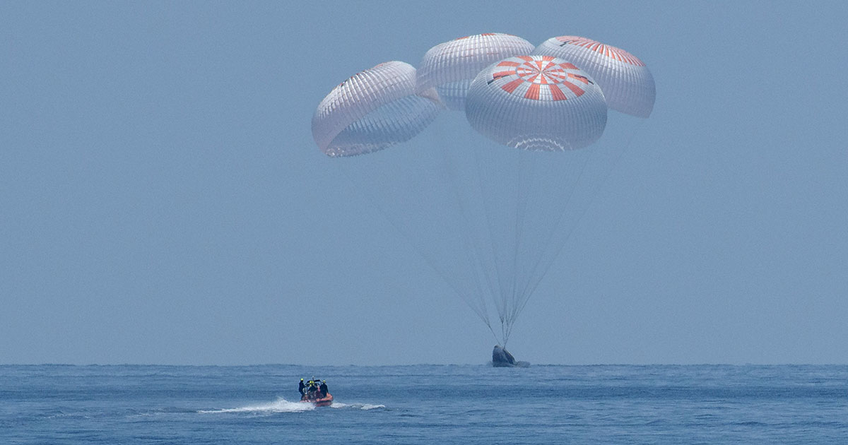 Astronauts on SpaceX capsule make first American splashdown