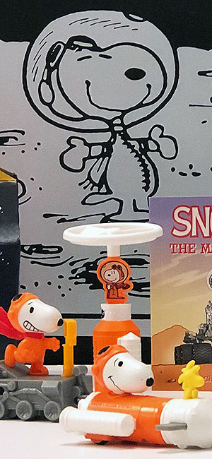 Details about   2018 MCDONALDS PEANUTS SNOOPY # 3 ASTRONAUT HAPPY MEAL TOYS NEW 