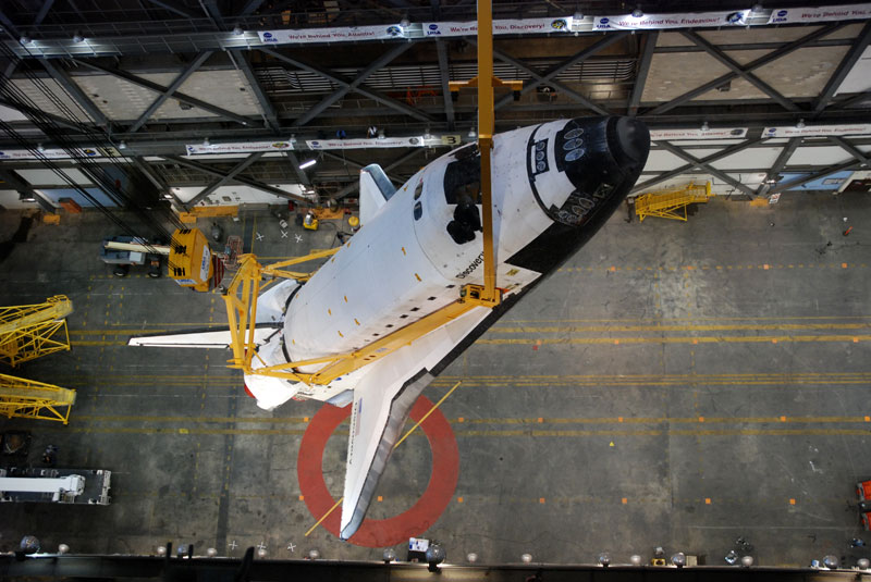 Shuttle Discovery mated with its final boosters and tank