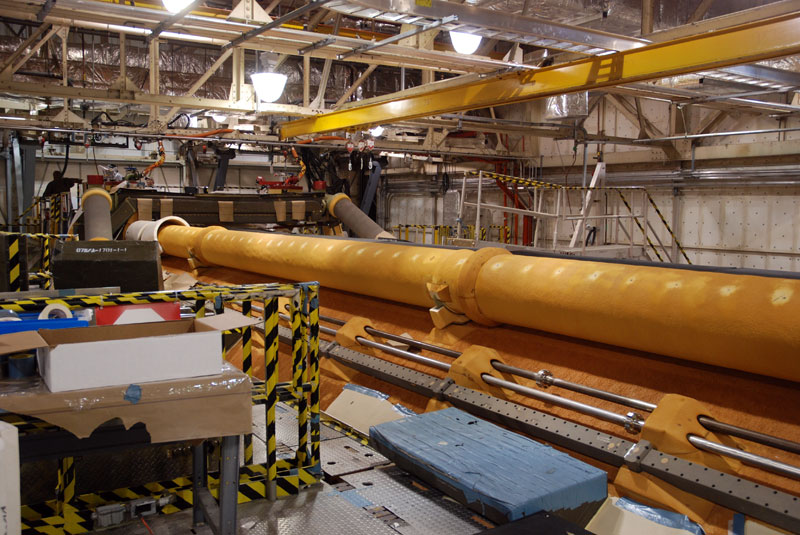 Space shuttle's final fuel tank arrives at launch site