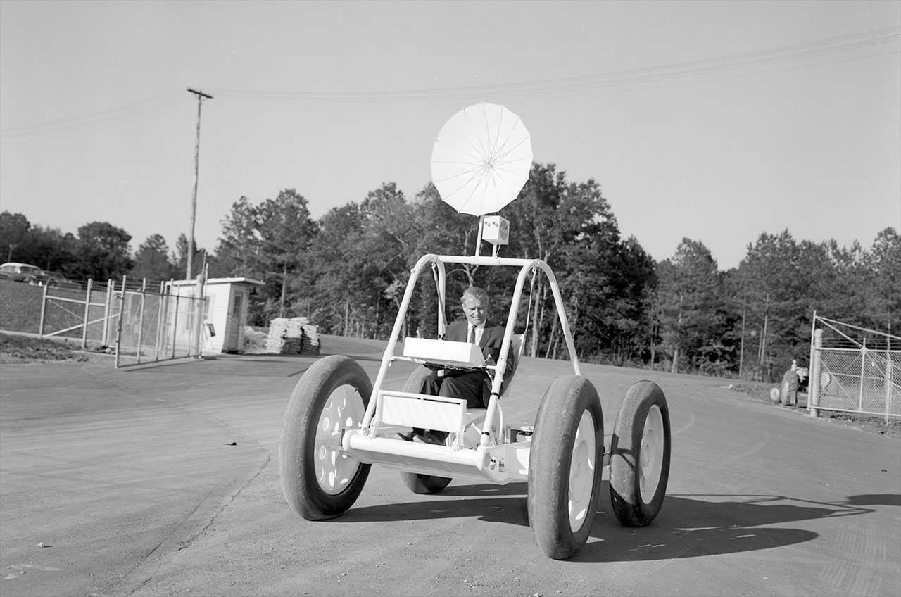 first moon buggy