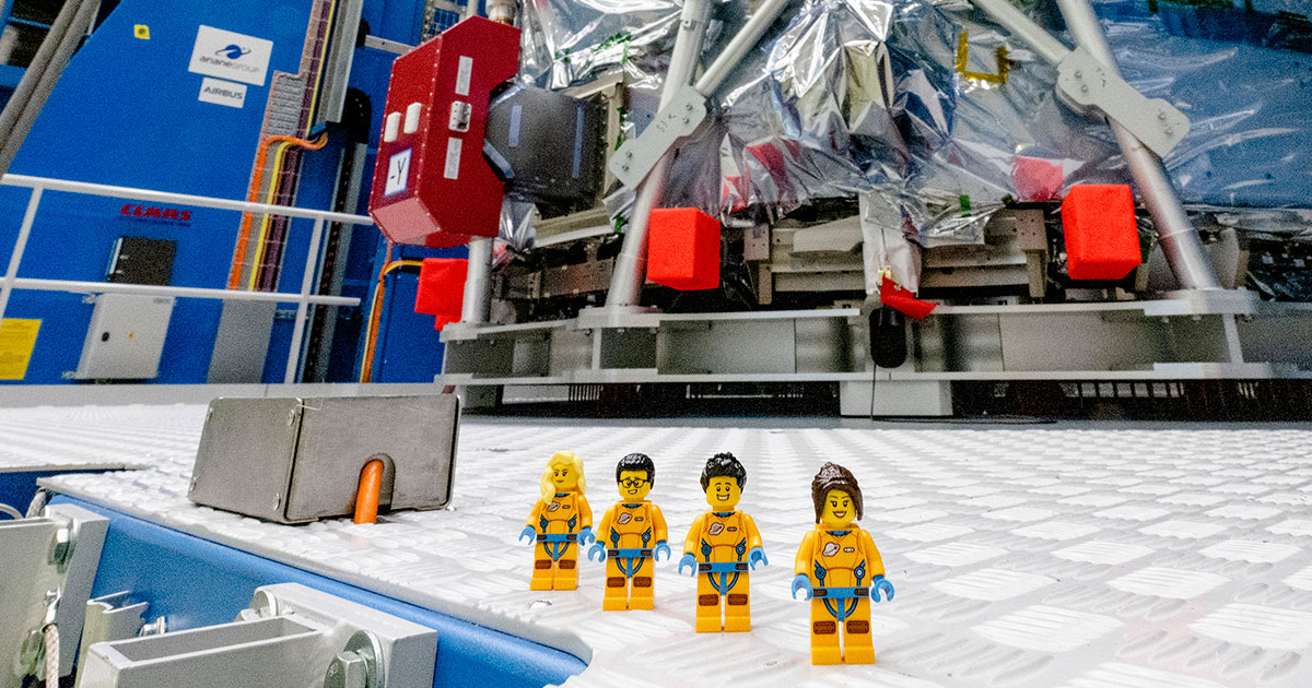 Build to launch LEGO minifigures to fly on NASA Artemis I moon mission