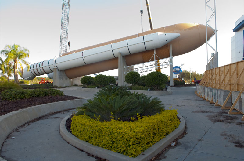 NASA's Fla. visitor center clearing way for Atlantis arrival