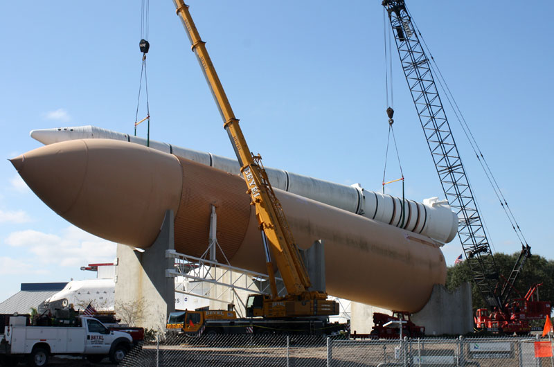 NASA's Fla. visitor center clearing way for Atlantis arrival