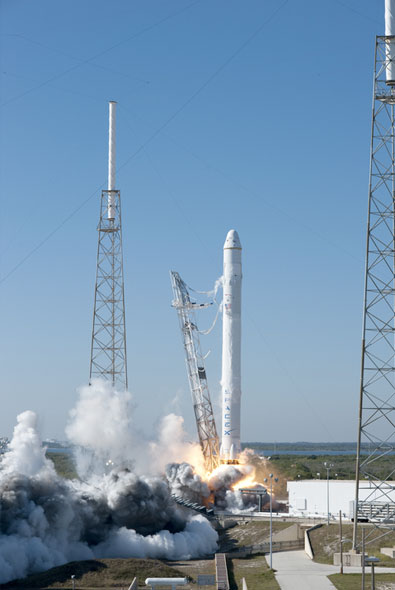 To orbit and back: SpaceX makes history with Dragon