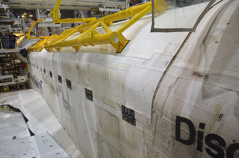 NASA shuts doors, pulls plug on shuttle Discovery