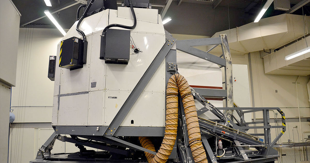 Retired space shuttle simulator to 'fly' again at Texas A&M collectSPACE