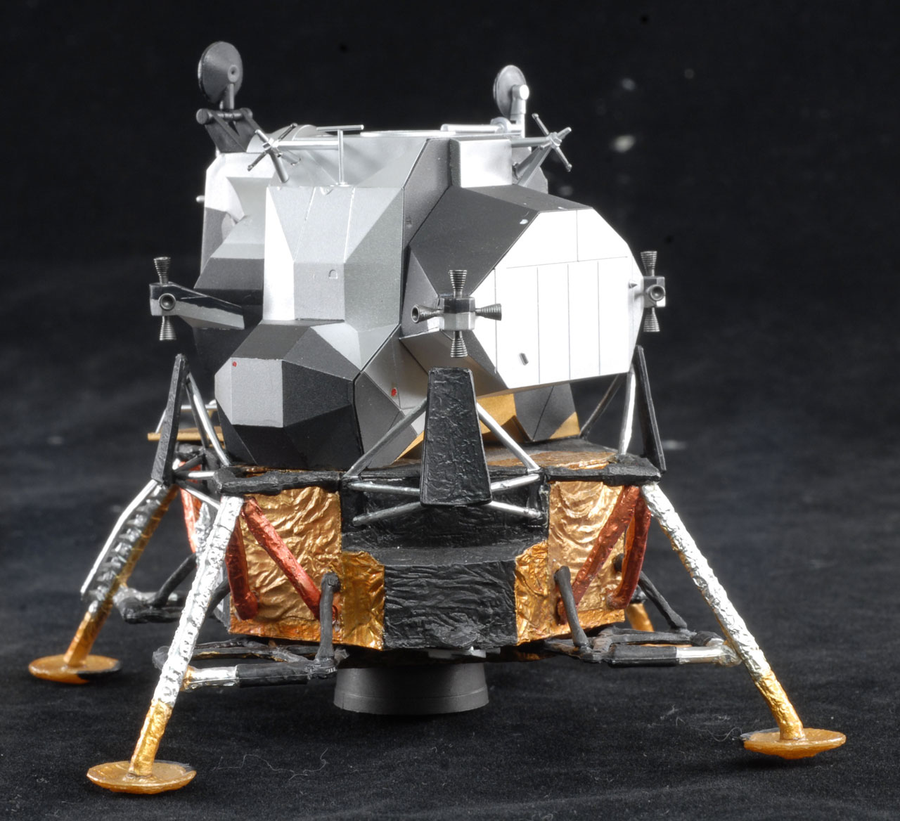 Dragon Space 52501 Apollo 11 Eagle Lunar Module Landing NASA 1/48 Diecast Model 
