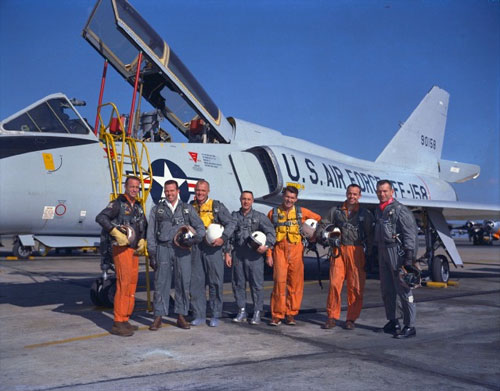 mercury7_flightsuits01.jpg