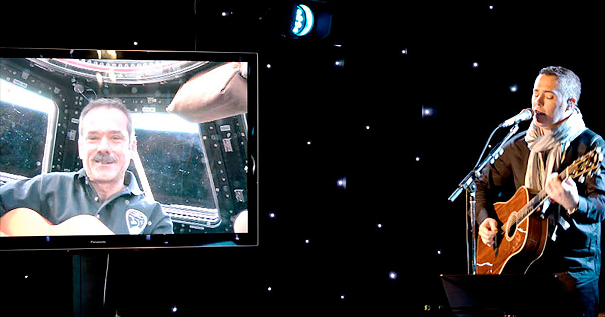 Space Man Rocker Astronaut, rocker perform 1st original duet from space and Earth ...