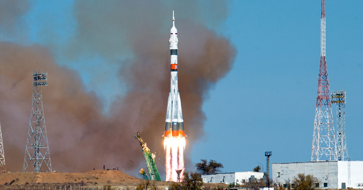 Soyuz MS-17 crew launches on 'ultrafast' two-orbit flight to space ...
